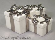 Lefton Candleholder, Presents