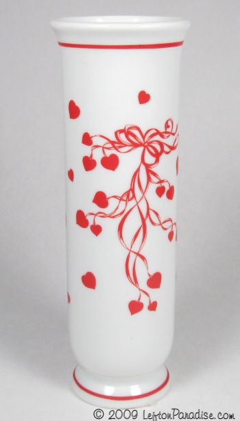 Bud Base with Hearts and Streamers - 2643